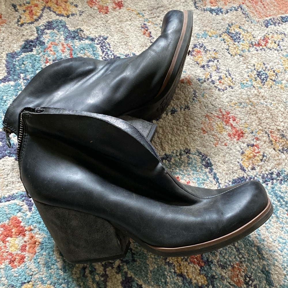 Korks By Kork Ease Shamira Black Leather Heeled Boot